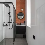 Stojalowskiego 18